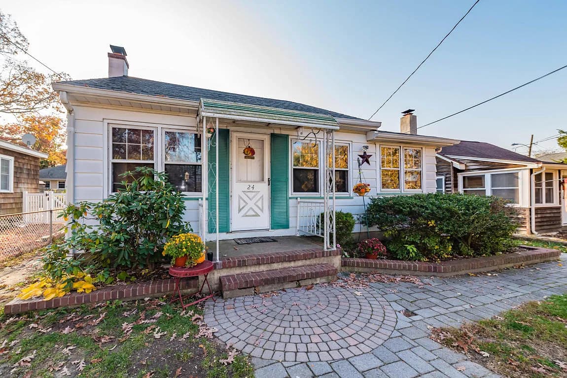 24 Pinehurst Road
